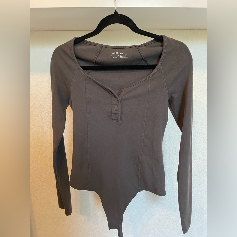 Long-sleeve body suit